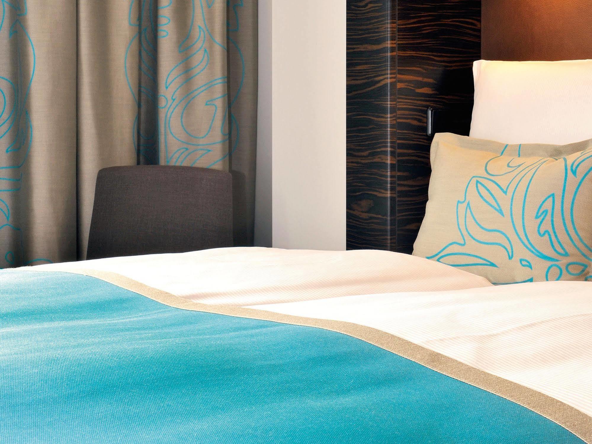 Motel One Frankfurt Airport Frankfurt nad Mohanem Exteriér fotografie
